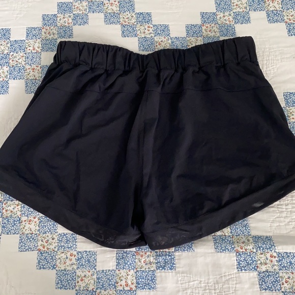 Lululemon Sunsetting Short - Picture 2 of 7